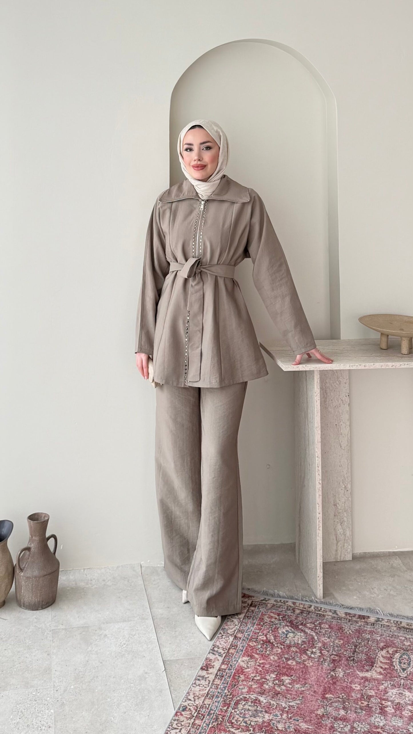 Mirta Taşlı Takım – Vizon