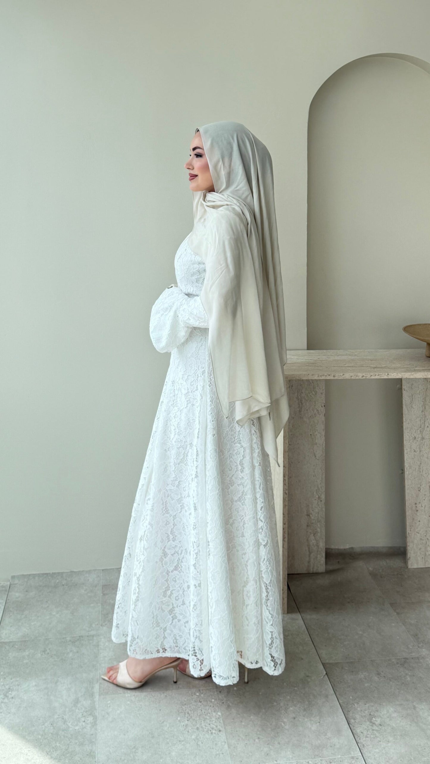 Madrid Volanlı Elbise – Beyaz